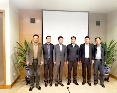 中国海航总司理张振会见苏州市委常委、苏州工业园区党工委书记吴庆文，，，，，，，，并对苏州天龙制药举行调研